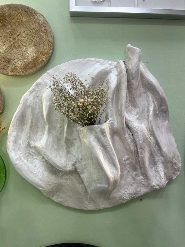 دیوارکوب دکوری گلداندار طرح پارچه