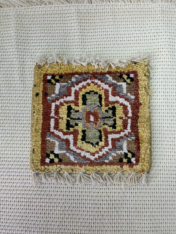 مینی فرش دکوری
